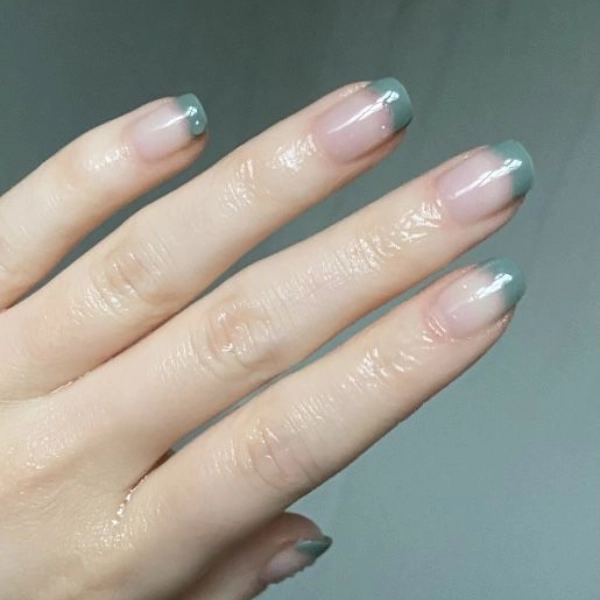 Short-Square-Fall-Nails-Sage-French-Ombre