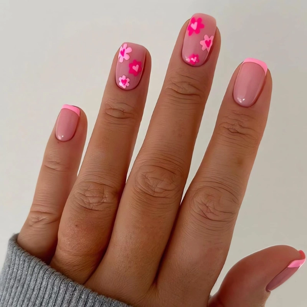 Short-Square-Pink-Nails-Floral