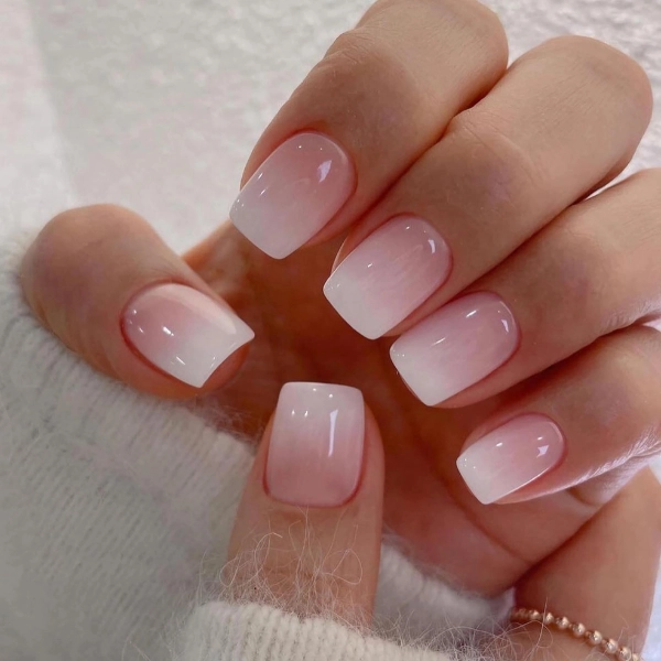 Short-Square-Pink-Nails-Gradient