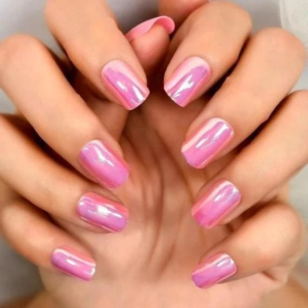 Short-Square-Pink-Nails-Holographic