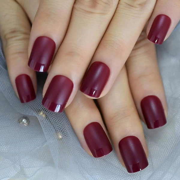 Short-Square-Pink-Nails-Matte-with-Glossy-Tips