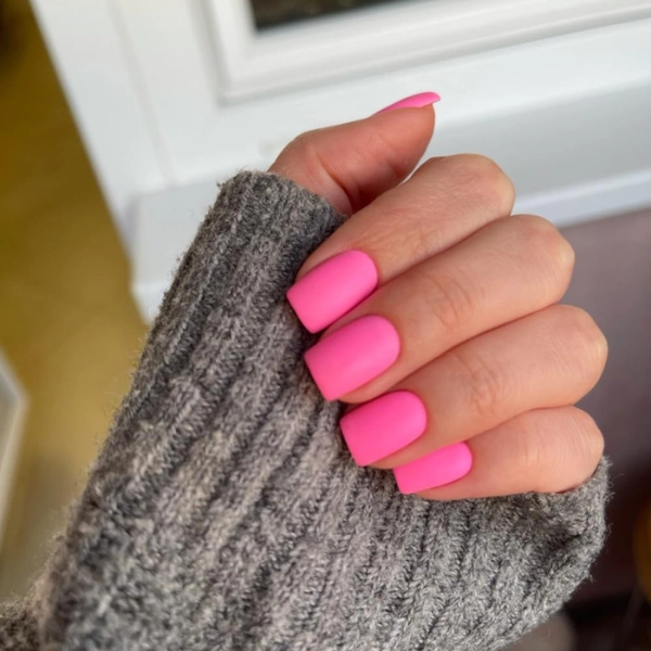 Short-Square-Pink-Nails-Matte