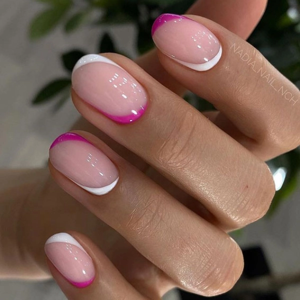 Short-Square-Pink-Nails-Negative-Space