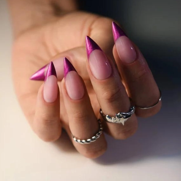 Short-Square-Pink-Nails-Stiletto-Tips