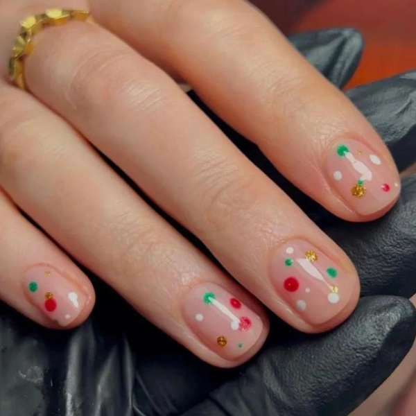 Short-White-Christmas-Nails-Glitter-Dots