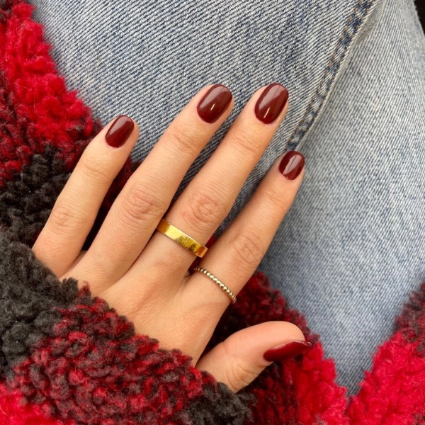 Short-autumn-fall-nails-Deep-Maroon