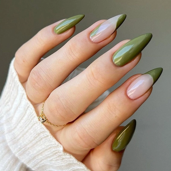 Simple-Autumn-Fall-Nails-Leafy-Greens