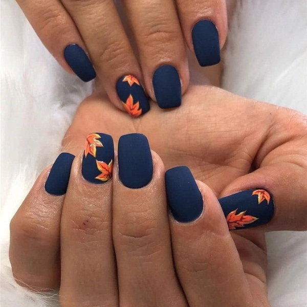 Simple-Autumn-Fall-Nails-Navy-Blue