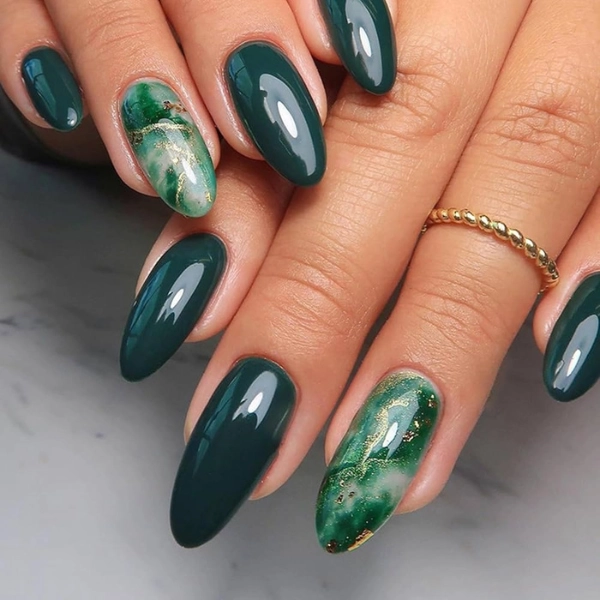 Simple-Summer-Green-Almond-Nails-Marble