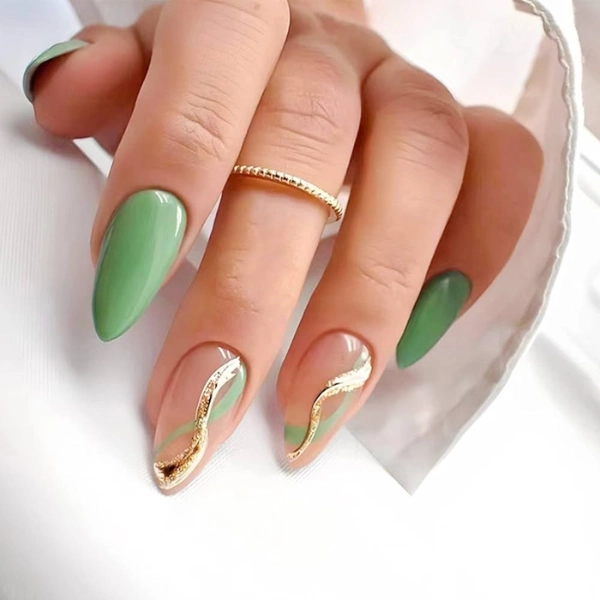 Simple-Summer-Green-Almond-Nails-Mint-and-Gold