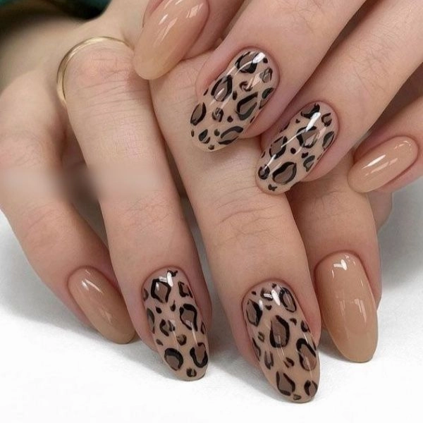 Stunning-Fall-Nail-Designs-Animal-Print