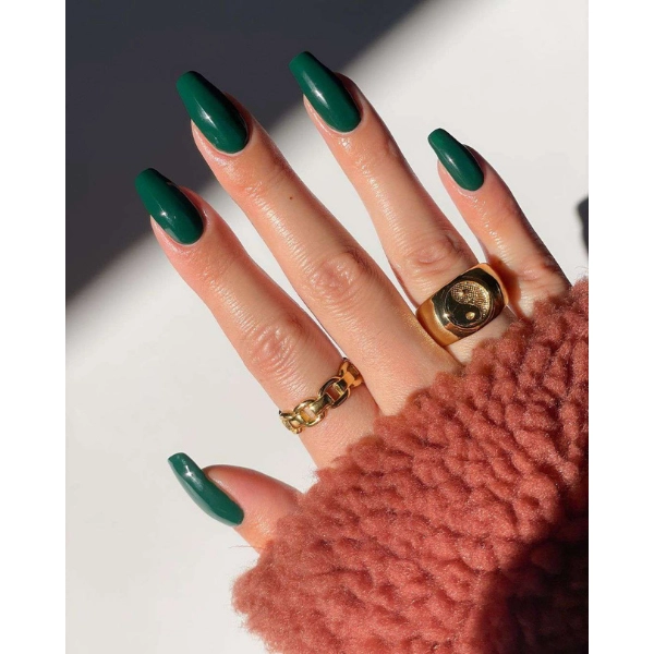 Stunning-Fall-Nail-Designs-Deep-Greens