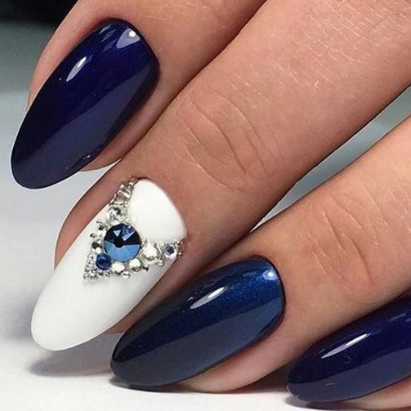 Stunning-Fall-Nail-Designs-Navy-Blue