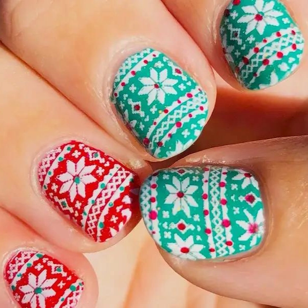 christmas-nails-Christmas-Sweater