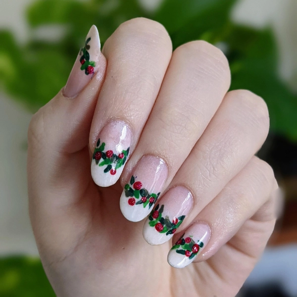 christmas-nails-Holiday-Wreaths