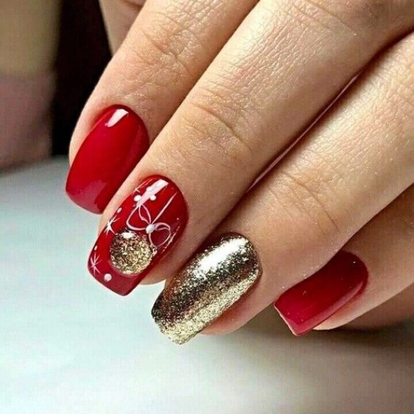 christmas-nails-Ornament-Delight