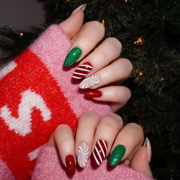 christmas-nails-Peppermint-Swirl