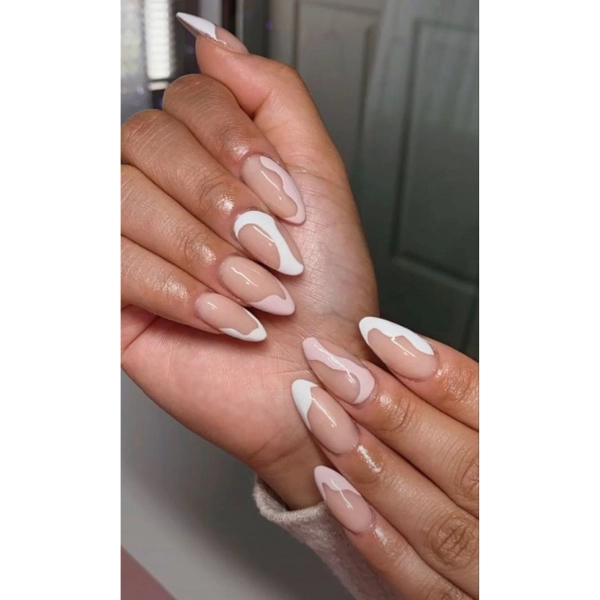 dope-nail-Almond-Negative-Space