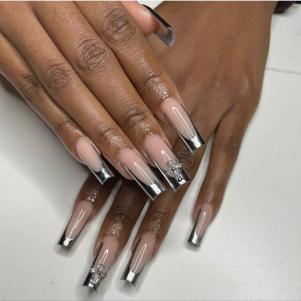 dope-nail-designs-Chrome-Finish