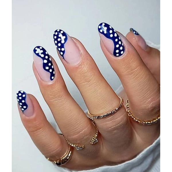 dope-nail-designs-Polka-Dots