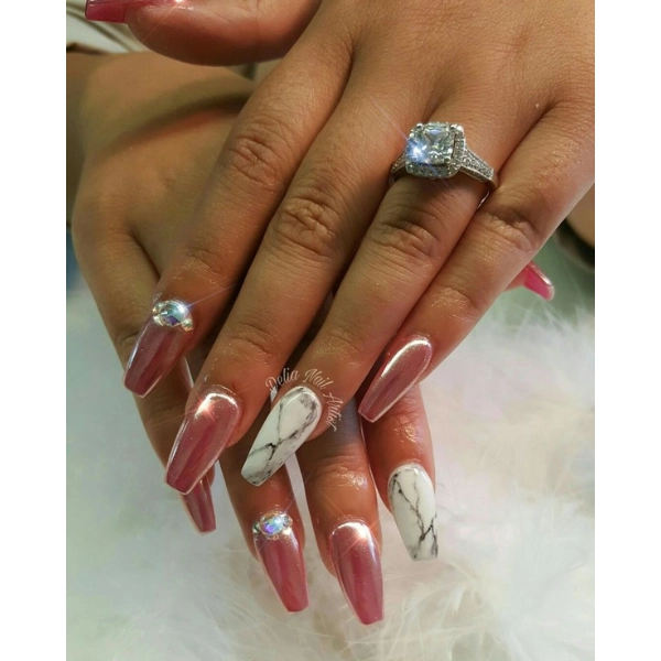 dope-nail-designs-Rose-Gold-Accents