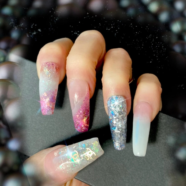 dope-nail-summer-Crystal-Embellishments