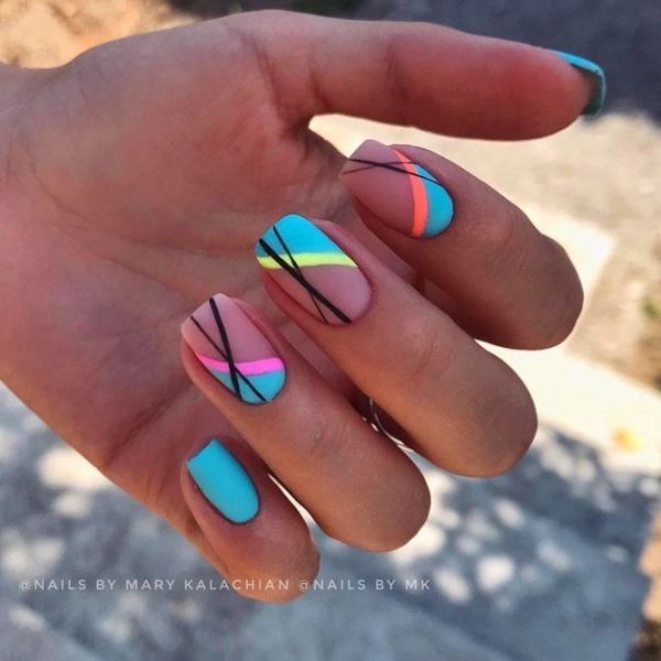 dope-nail-summer-Geometric