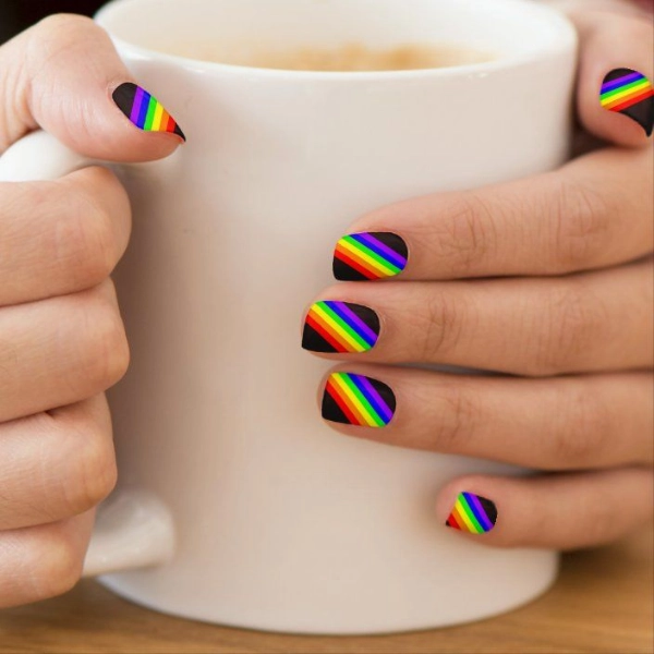 dope-nail-summer-Rainbow-Stripes