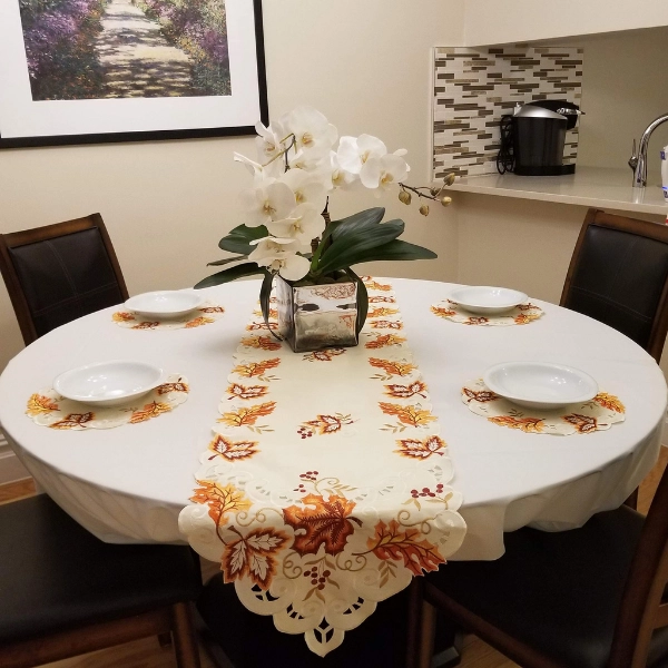 fall-decoration-Elegant-Table-Runners