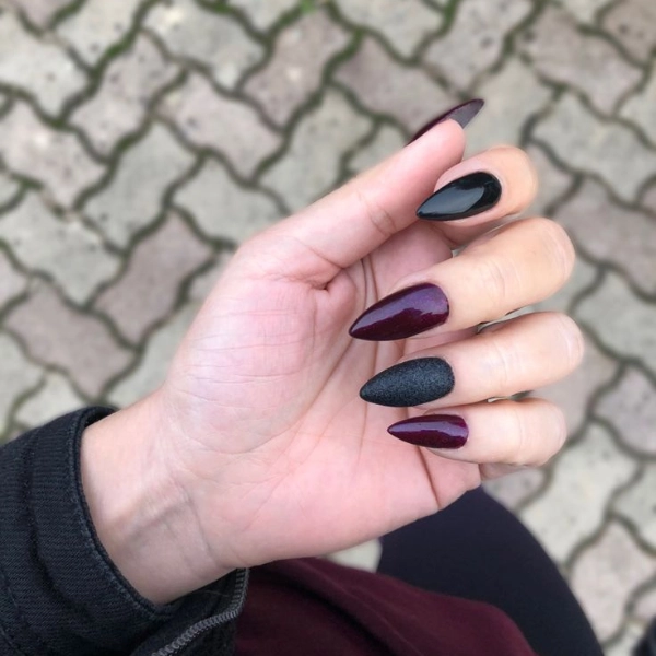 fall-nail-design-Gothic-Glam