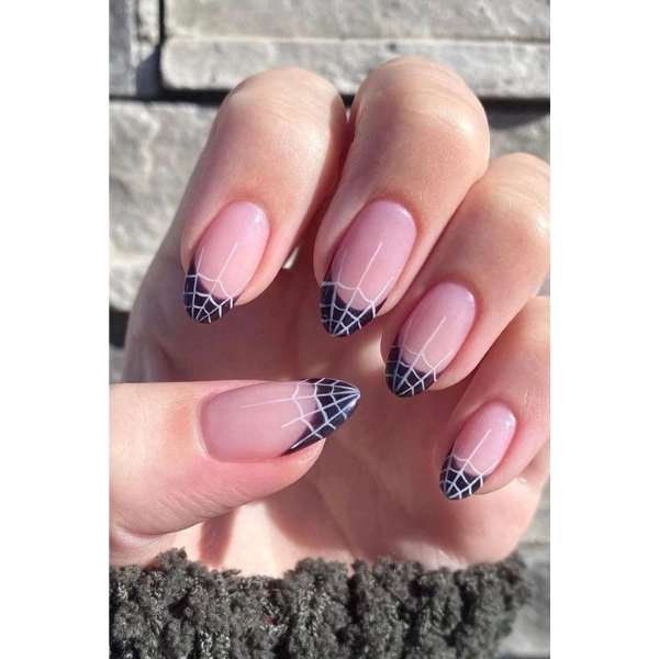 fall-nail-design-Spider-Silk