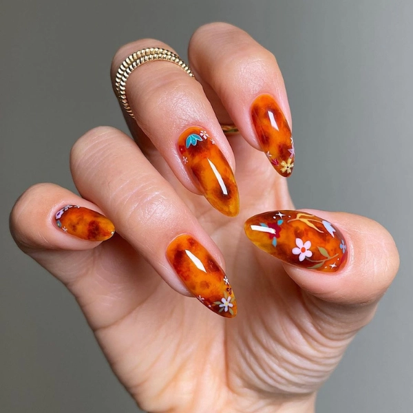 fall-nail-gel-Amber-Accents