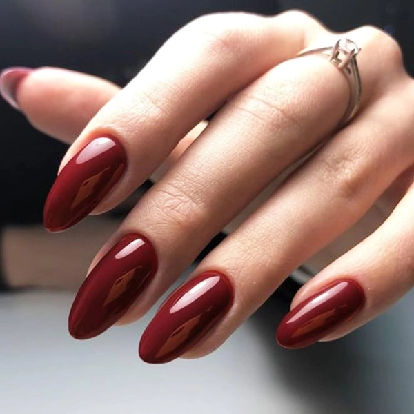 fall-nail-gel-Burgundy-Bliss