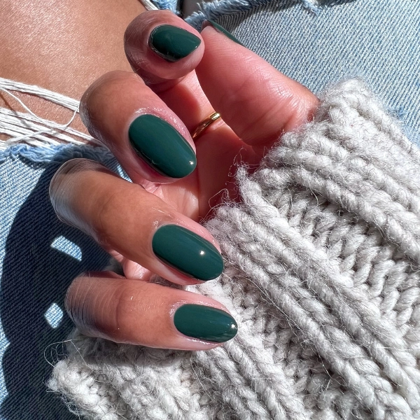 fall-nail-gel-Pine-Green