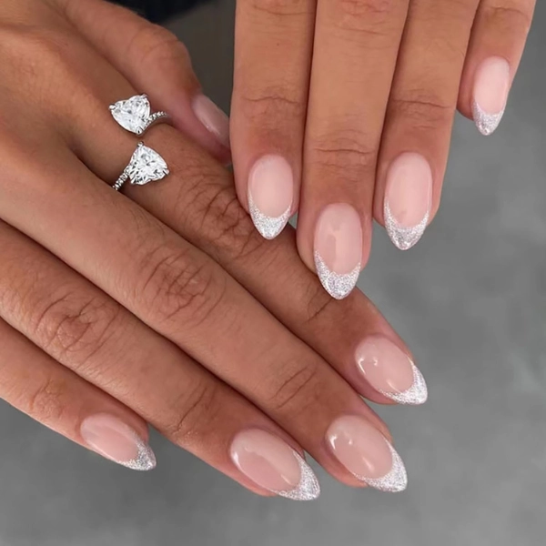 french-tip-almond-nails-Glitter-Fade-Tips