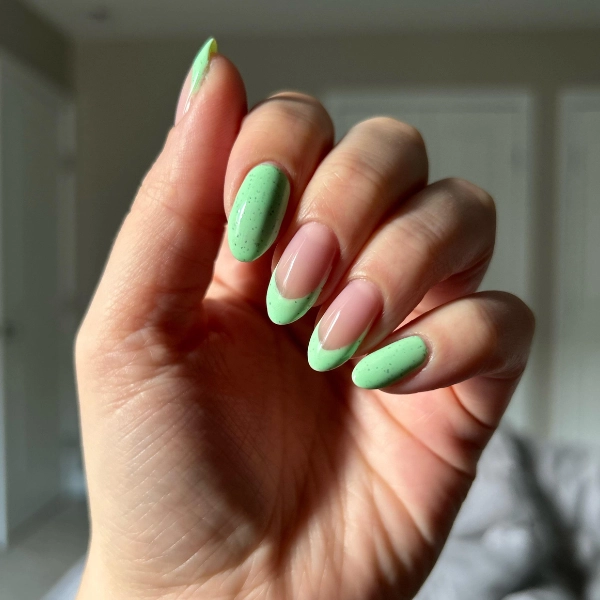 french-tip-almond-nails-Mint-Green-Tips