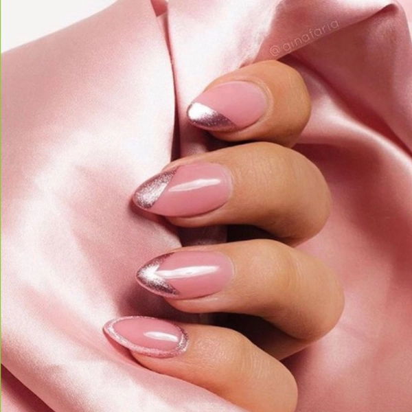 french-tip-almond-nails-Rose-Gold-Tips