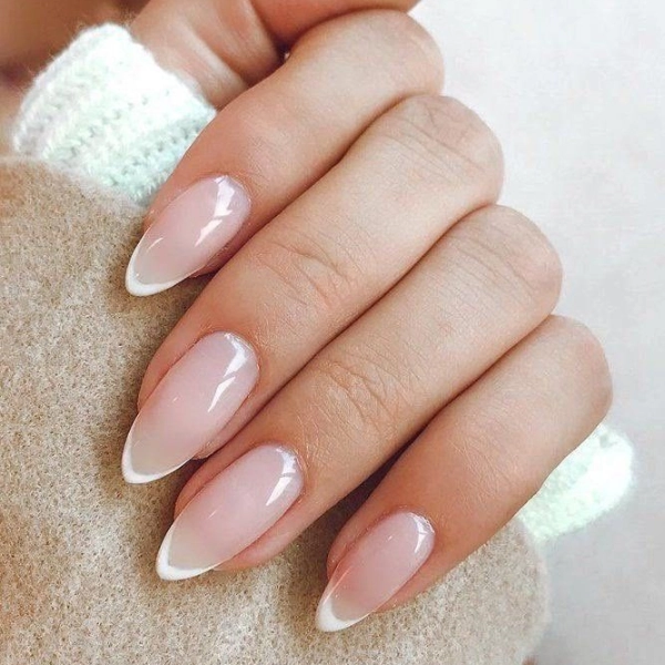 french-tip-almond-nails-Thin-Line-Tips