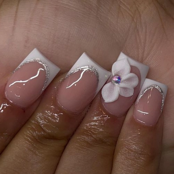 french-tip-nails-short-square-3D-Flowers