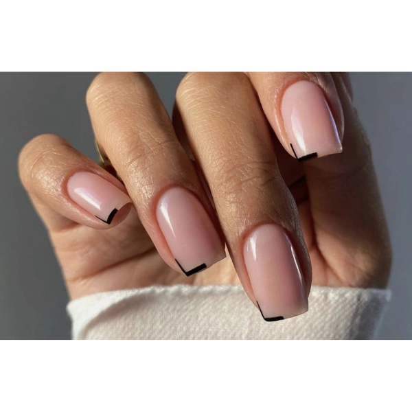 french-tip-nails-short-square-Geometric-Patterns