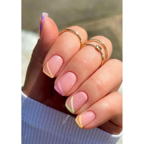 french-tip-nails-short-square-Negative-Space