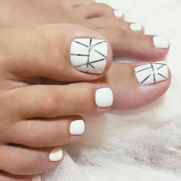 pedicure-ideas-white-toenails-Geometric