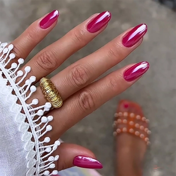 pink-nails-almond-Chrome