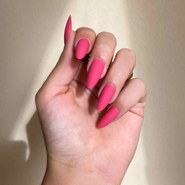 pink-nails-almond-Matte