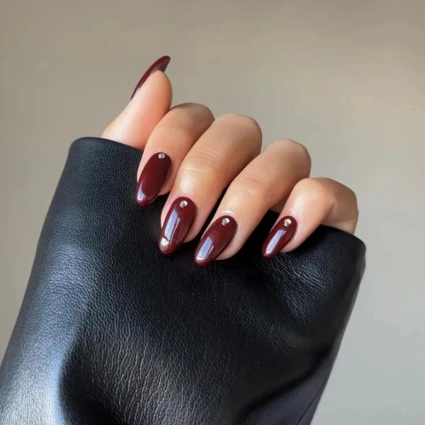 simple-fall-nails-Plum-Perfection