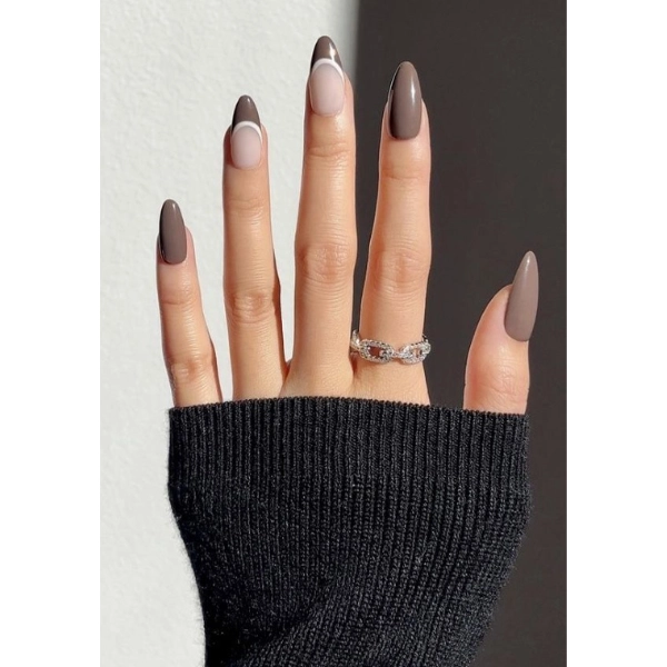 simple-fall-nails-Taupe-Tips