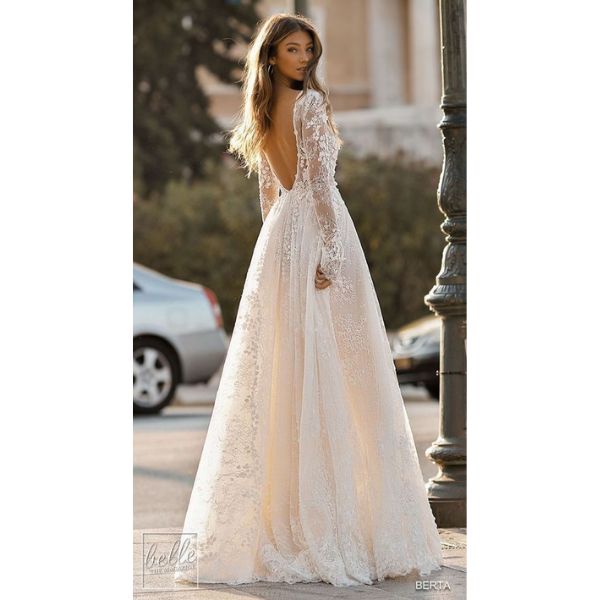  Long-Sleeve Backless Gown