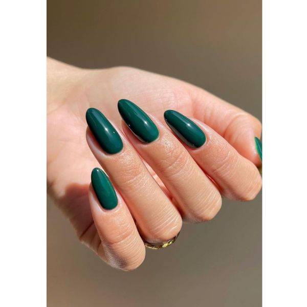  Glossy Green Almond Nails