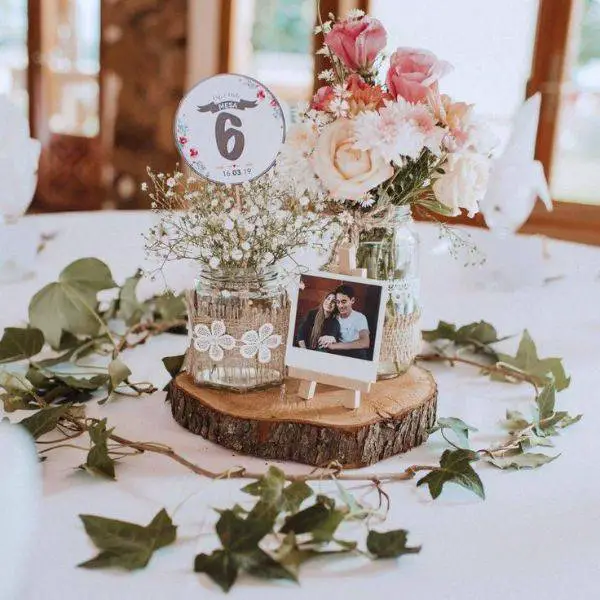 Log Slices with Floral Arrangements