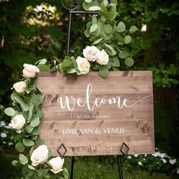 Pallet Welcome Signs